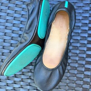 Teiks Teal and Black Women's Flats